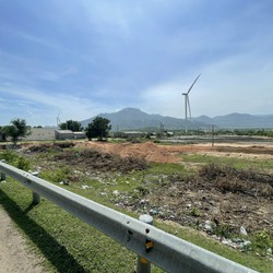 Cần bán nhanh 13.000m2 mt quốc lộ 1a cảng quốc tế cà ná có bán lẻ tách lô giá 250 triệu 1m ngang