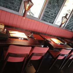 Bếp nướng than hoa lắp âm bàn hút dương cho nhà hàng, quán nướng BBQ