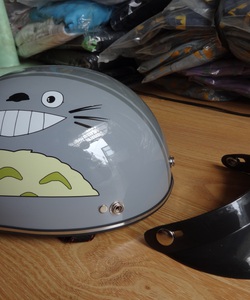 Nón bảo hiểm totoro