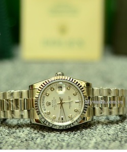 Đồng hồ chính hãng giá tốt