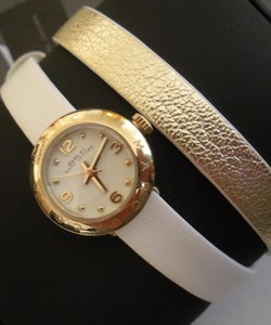 Cần bán 1 đồng hồ Marc by Marc Jacobs cực đẹp dành cho các nàng sành điệu