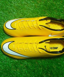 Chuyên giày đá bóng sân cỏ nhân tạo, Free ship toàn quốc