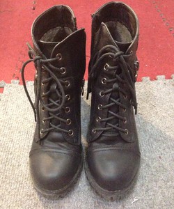 Thanh lý boot 150, mũ dạ 50k