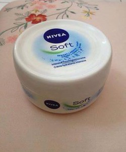 Kem dưỡng ẩm Nivea Soft