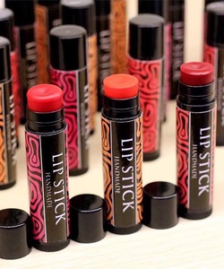 Son dưỡng môi Handmade có màu , giá siu hạt dẻ