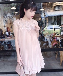 Chuyên bán buôn bán lẻ quần áo hè,jean,pull,ao phông các kiểu nhé. up date hàng mới liên tục.. hàng chất tot, gia rẻ ạ