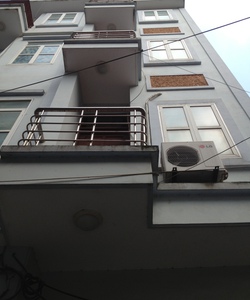 Hà Nội Bán nhà 40m2 có sđcc xây kiên cố 4 tầng để lại toàn bộ đồ đạc trong nhà giá hơn 2 tỷ