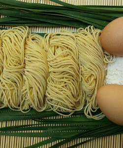 Mì trứng Mamatana. Cách trụng mì tươi. Bí quyết được tiết lộ