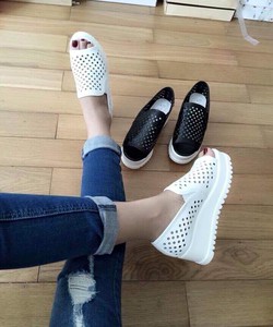 Chuyên sỉ,lẻ giầy dép toàn quốc fb:Cửa Hàng Hạnh Phúc