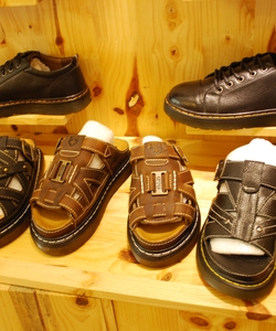 Dép Doctor, dép sandal giá tốt nhất Hà Nội, cho đôi chân thoải mái thoáng mát.