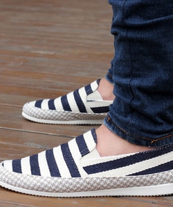 Cực mát chân với giày lười chất liệu vải mềm