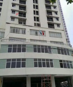 Bán gấp căn hộ 131 m2, chung cư 52 Lĩnh Nam, Hoàng Mai, giá 17,5