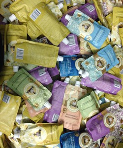 Mặt Nạ Sữa Non Bà Già Agafia Của Nga