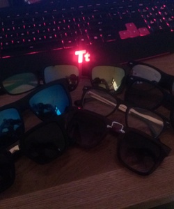 Một số mẫu kính nam cực ngầu, chất chơi