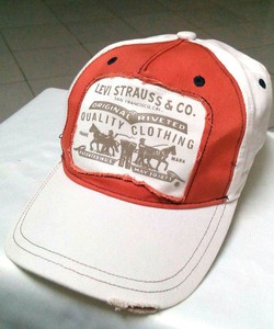 Chút Mũ lưỡi chai Hàng độc sưu tầm giờ cần bán rẻ cho ae