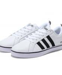 Giày thể thao adidas