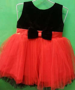 Đầm vol bé gái