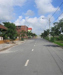 Cần Bán Gấp Đất Xây Nhà Trọ Tại Hóc Môn. 9x38m. Giá 350 triệu. có sổ hồng riêng.