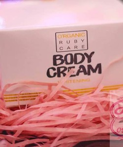 Kem Body dưỡng trắng mịn da Ruby Care