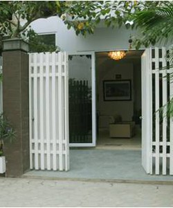 Bán liền kề Hoàng Quốc Việt đã xây thô 4 tầng 1 tum nhận nhà ở ngay chỉ với 105tr