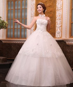 Siêu khuyến mãi: Bán váy cưới mới 100% đồng giá 790k/1 bộ