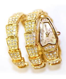 SALE duy nhất 1 chiếc đồng hồ rắn 3 vòng hàng hiệu, cam đoan giá rẻ