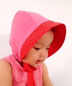 Mũ Bonnet giữ ấm cho bé khi đi ra ngoài