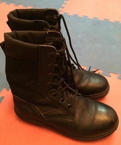 Thanh lý 2 đôi boot thời trang giá rẻ