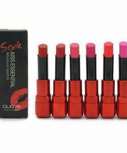 Thanh lý son đây ạ....