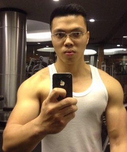 Ao thun body đủ 7 sắc cầu vồng dành cho anh em gymer khoe sắc giữa trời đông giá rét