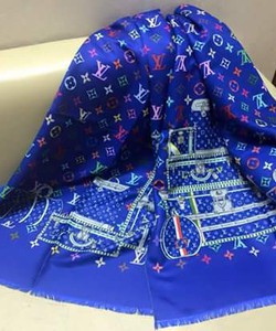 Khăn thương hiệu