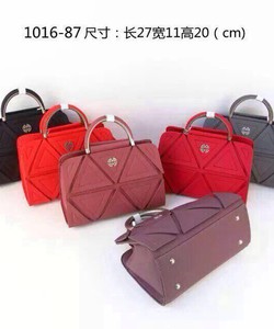 Shop mình có lô túi mới, các chị em mau chọn cho mình 1 kiểu chơi tết nào