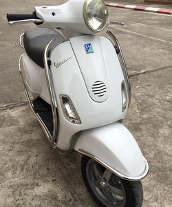 Bán Vespa LX125 châu âu biển 30F đk 2008 Trắng giá 28tr800 chính chủ gđ đi giữ rất mớiBán Vespa LX125 châu âu biển 30F đ