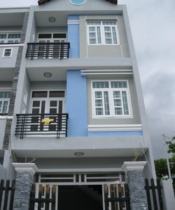 Bán nhà sổ hồng chính chủ đường Lê Văn Lương Nhà Bè,thiết kế 3 tầng,đối diện HAGL3,