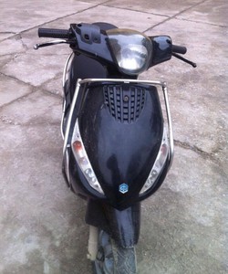 Cần bán piaggio Zip100 đời 2008 bs 30F còn mới 16 triệu,đã thay hết như xe việt nam đang sử dụng tốt,nữ sd