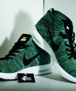 BUG STORE, Giày Nike Adidas Converse Dr Martens Yeezy Giảm giá đặc biệt, Free ship tất cả các sản phẩm