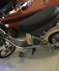 Bán xe nijia phanh đĩa,màu trắng sữa