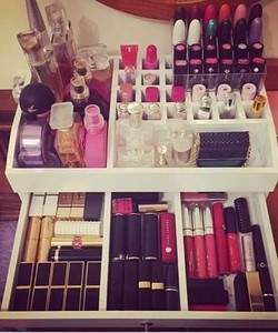 Hộp đựng đồ trang điểm