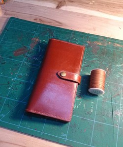 Ví da bò thủ công