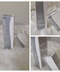 Dưỡng trắng da Neutriderm Brightening Body Lotion