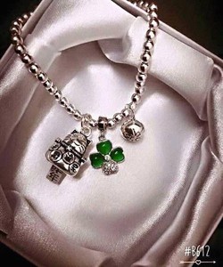 Vòng tay handmade mix charm bạc cá tính
