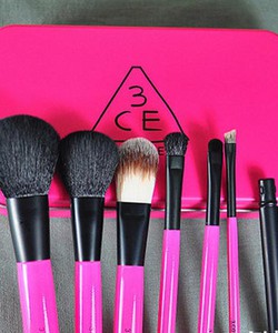 Bộ cọ trang điểm 3CE