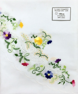 Khăn trải bàn thêu tay Tầng II 290 Phố Huế Hà Nội