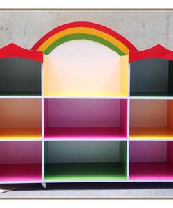 Tủ đựng đồ chơi hình cầu vồng hai mái nhà