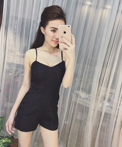 Các Mẫu Jumtsuit Đang Hot Đây Khách nhé