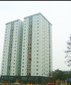 Cho thuê căn hộ tòa 137 Nguyễn Ngọc Vũ, Trung Hòa, 80m2, 2 p.ngủ, đồ cơ bản, 8 tr/tháng