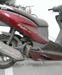 Bán xe Honda dylan 150cc màu đỏ nhập khẩu đời chót.