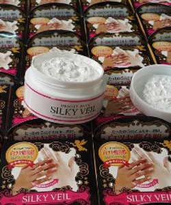 Kem siêu trắng da, trang điểm Silky Veil của Nhật giá 450k Giá Tốt Nhất Trên thị trường Hiên nay