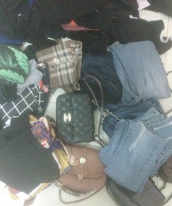 Thanh lý áo phông, sơ mi, quần bò, túi sách chỉ 10 50k