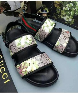 Topic 11..Những mẫu sandals, dép các hãng đẹp, độc Hot nhất 2017.........